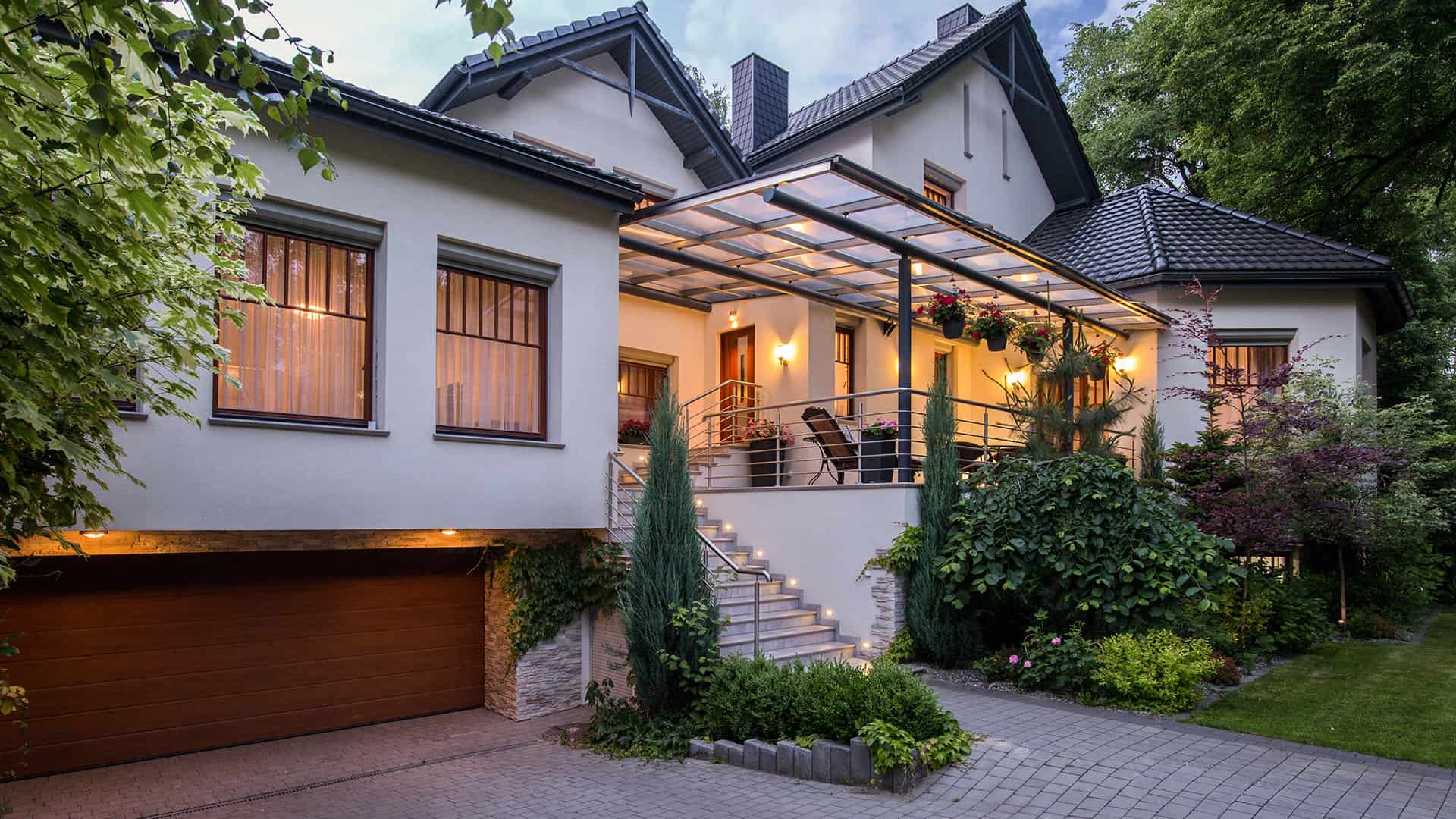 Clean Home Exterior Image