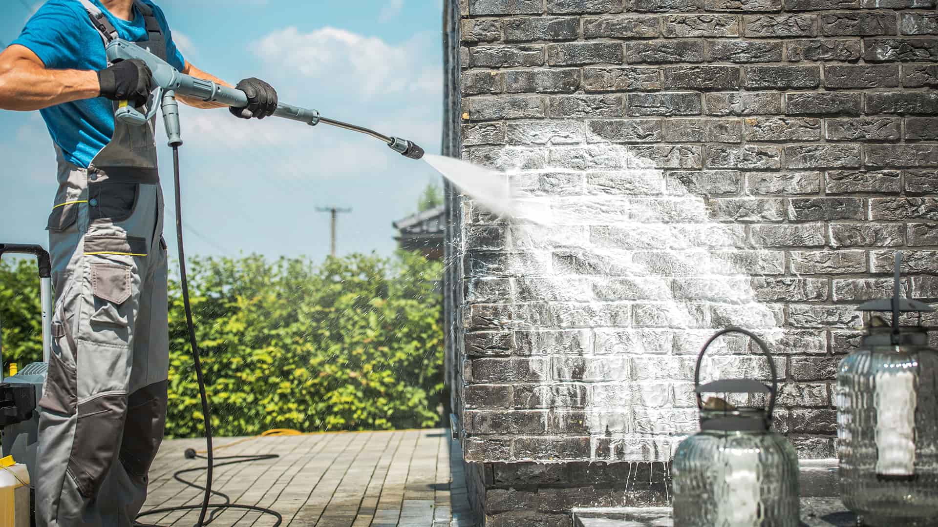 House Washing Service Image